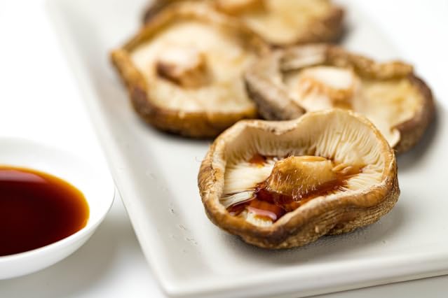 戸高園のうまみしいたけ 100g 自然栽培・原木栽培 (無農薬栽培・干し椎茸)※「焼きしいたけ」、「ステーキしいたけ」でそのまま食べるのがおすすめ。