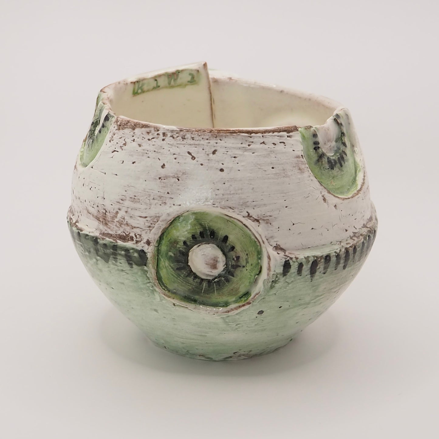 大畠穏さんのマグカップ「kiwi(キウイ)」(粉引・絵付け・貼合わせ)