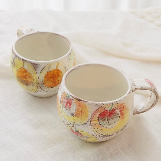 大畠穏さんのマグカップ「ume(ウメ)」(粉引・絵付け)