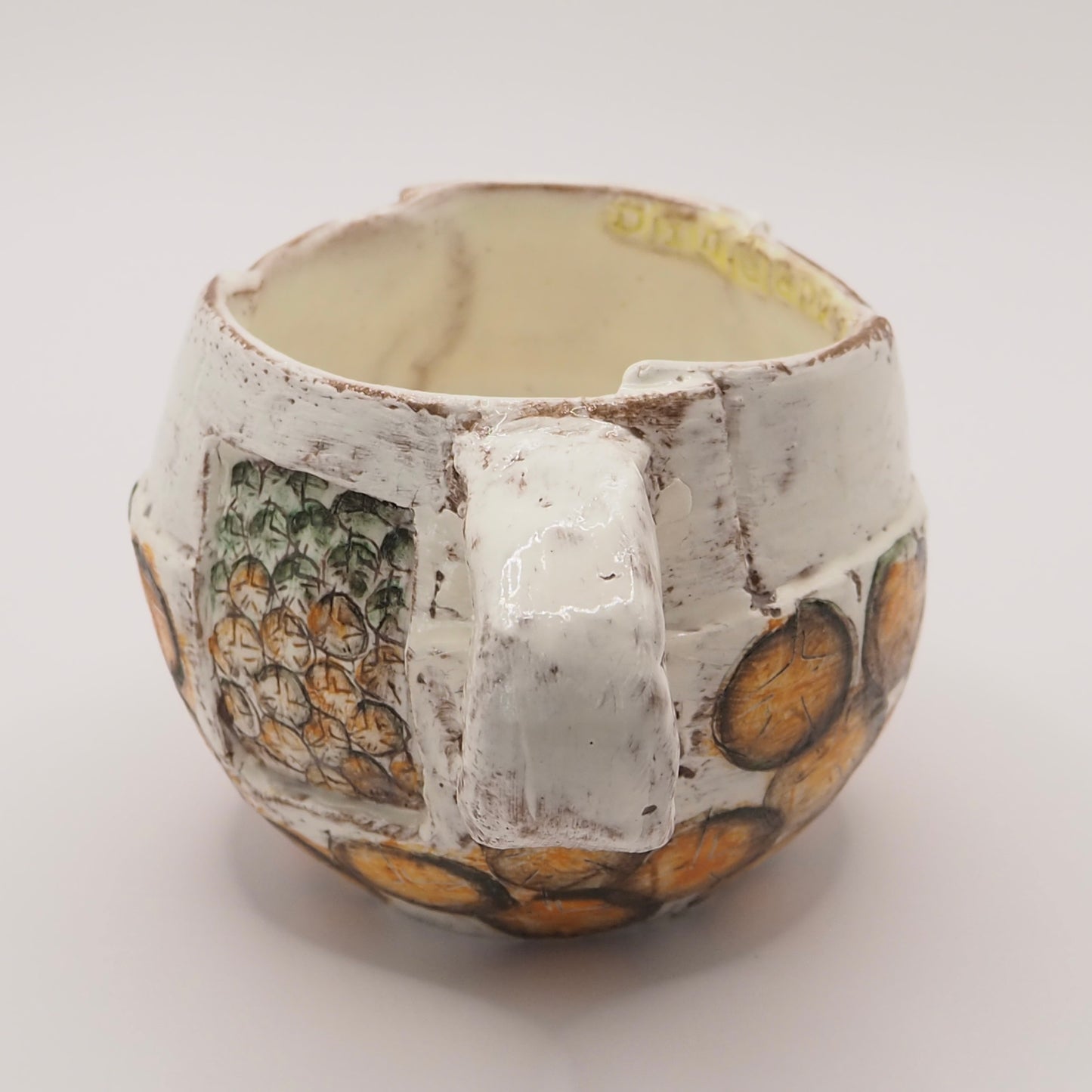 大畠穏さんのマグカップ「pineapple(パイナップル)」(粉引・絵付け・貼合わせ)