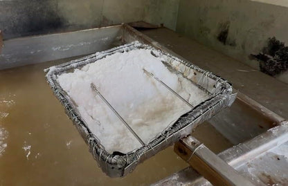 【吹上天然塩の会】渚のあま塩 250g  鹿児島県吹上浜沖産 天然あま塩 天然塩 自然海塩 自然塩 手作り塩 国産海塩 薪炊き 平釜塩 にがり残留 海水塩 おいしい塩 自然塩