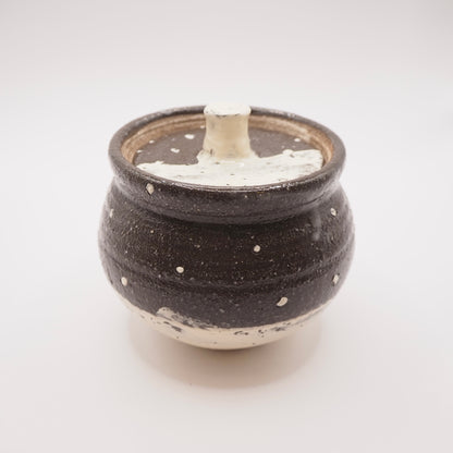 大畠穏さんの器 ポット「monotone pot」（刷毛目）